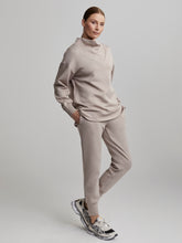 Load image into Gallery viewer, Varley Modena Longline Sweat